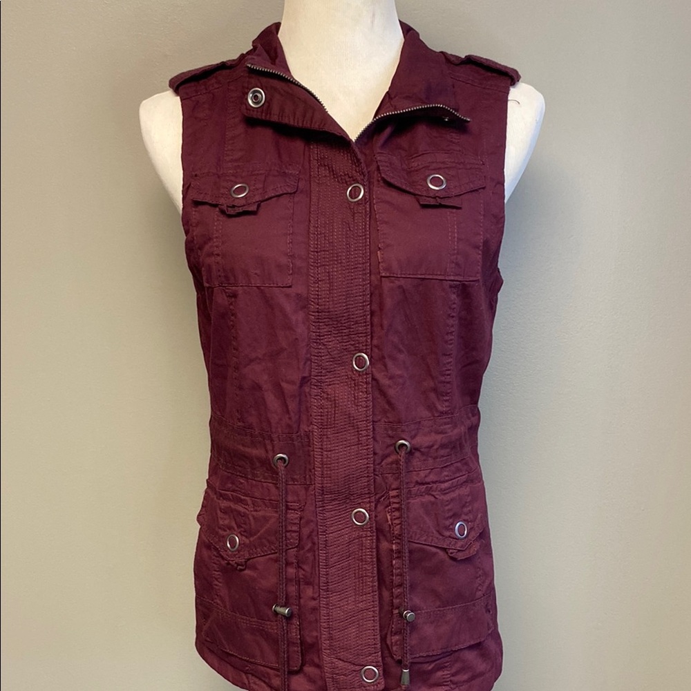 Red Utility Vest with Structured Silhouette and Collared Neckline